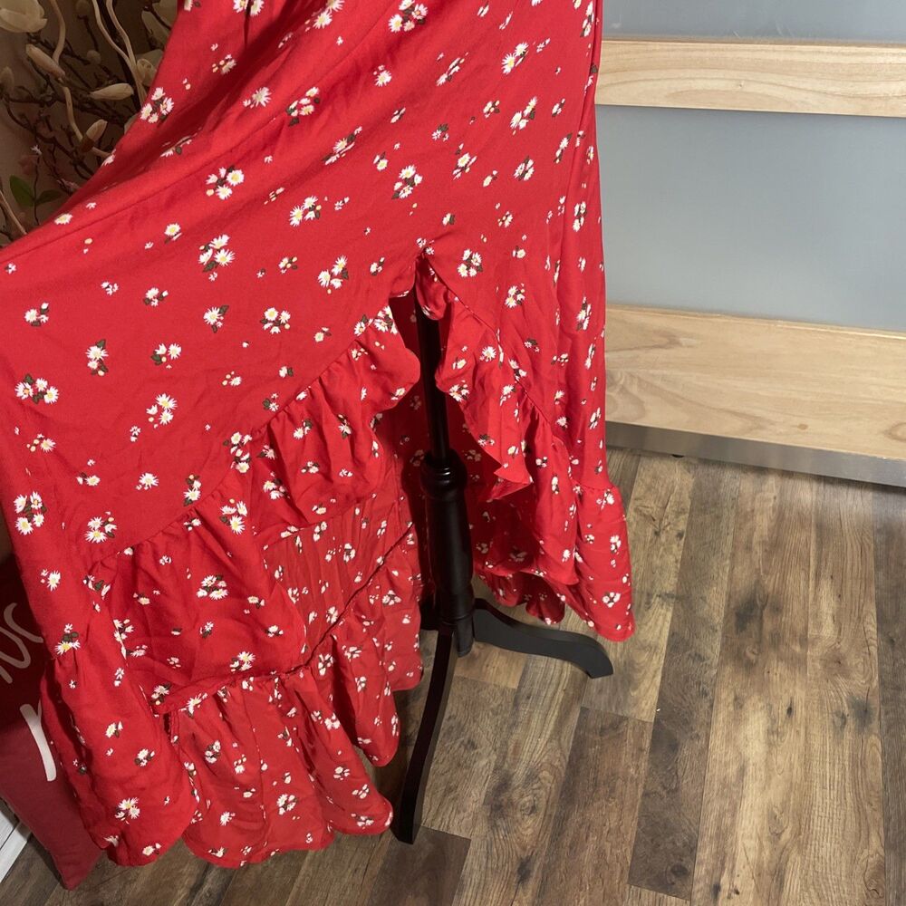Mi Ami Red Floral Off Shoulder Smocked Maxi Dress Womens Medium Ruffle Hem - Picture 4 of 8